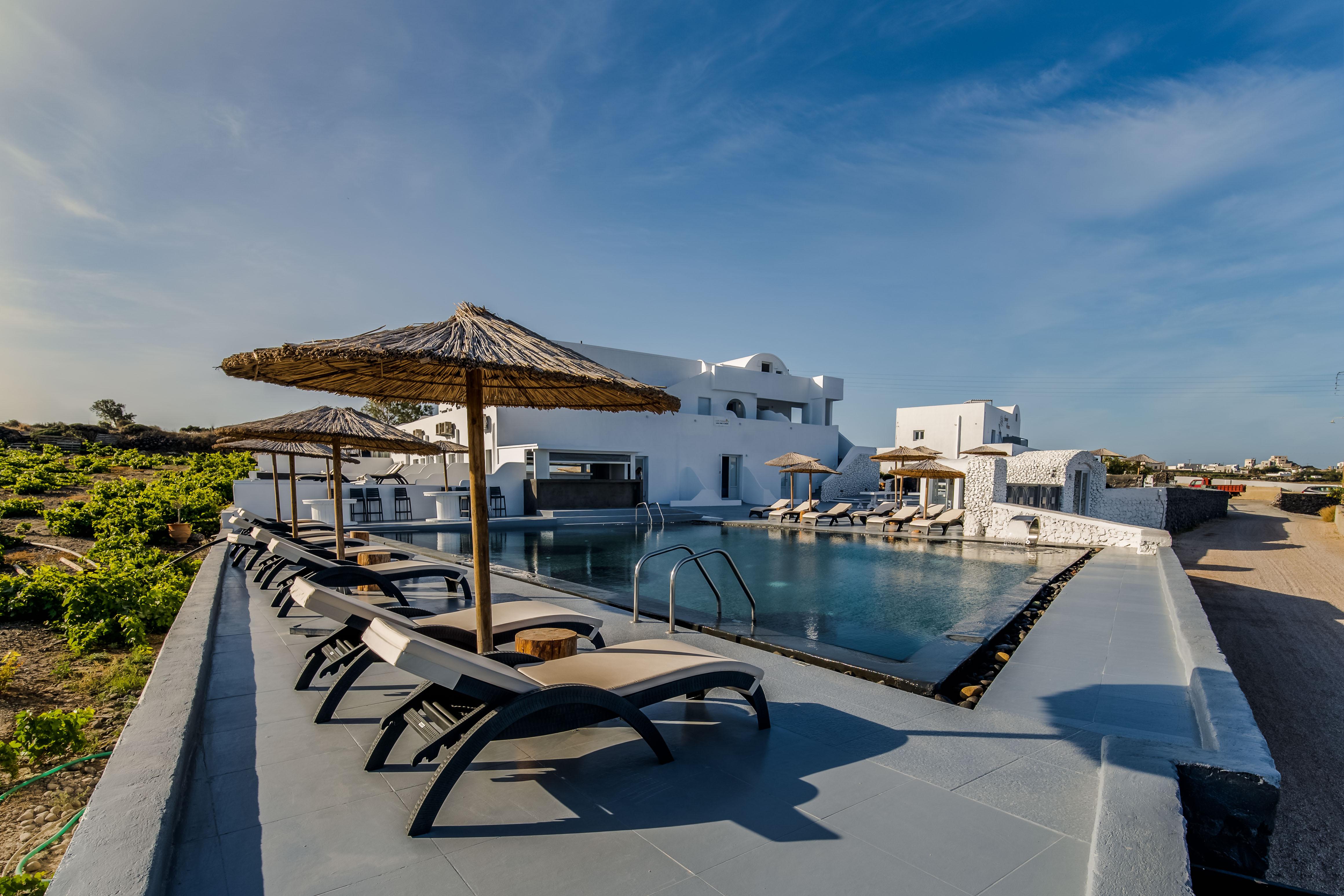 Serenita Luxury Suites Akrotírion المظهر الخارجي الصورة