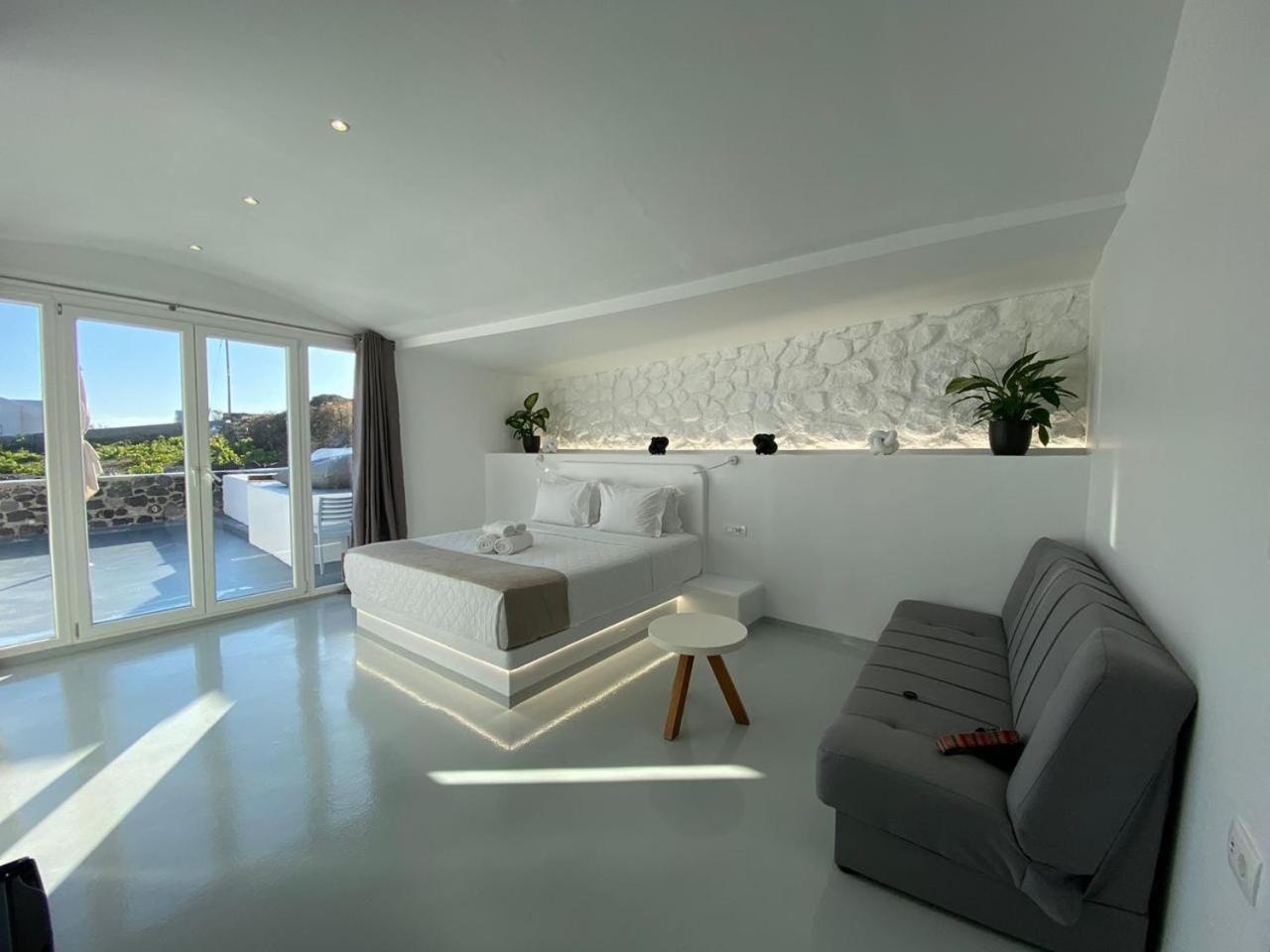 Serenita Luxury Suites Akrotírion المظهر الخارجي الصورة