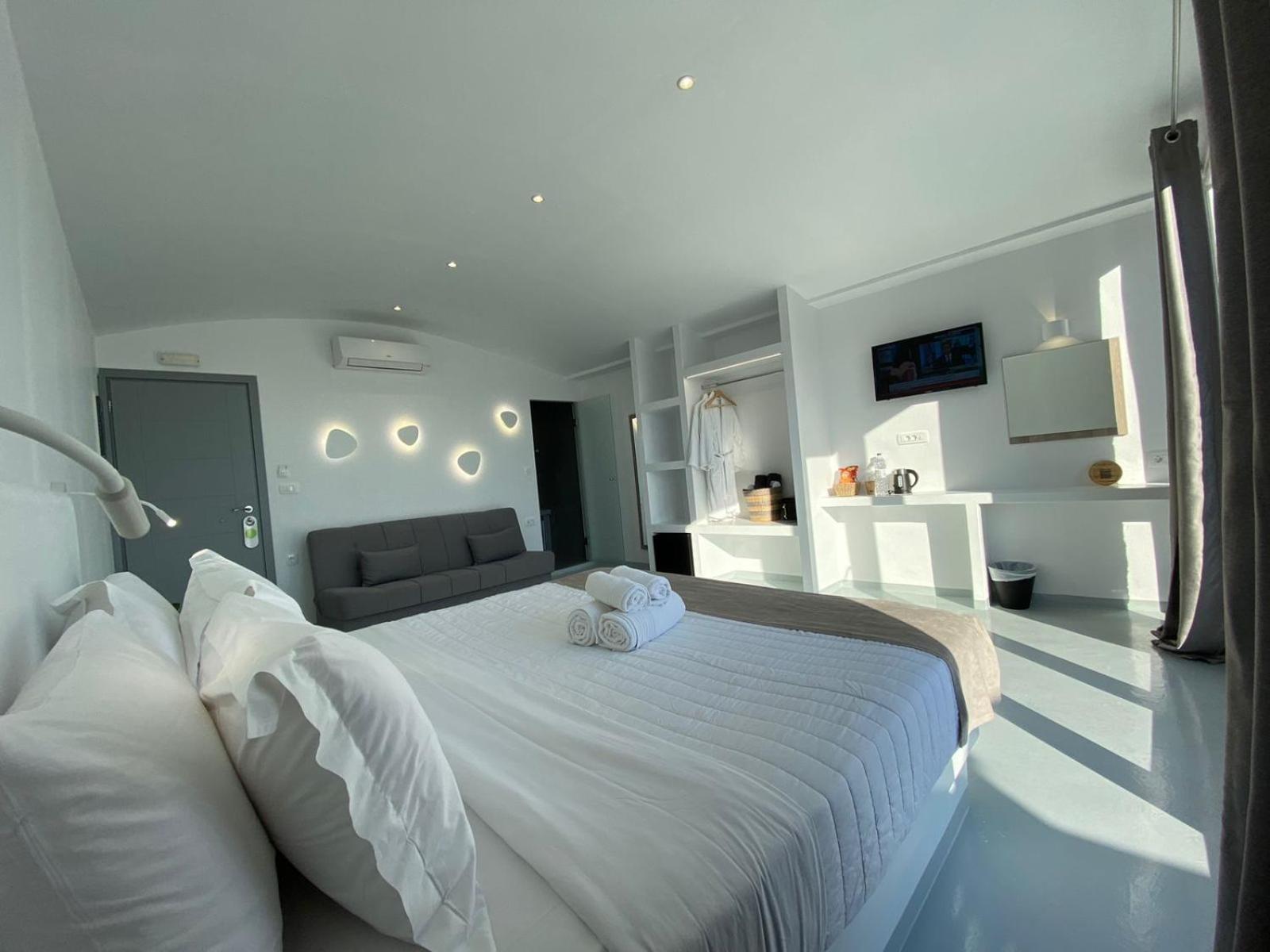 Serenita Luxury Suites Akrotírion المظهر الخارجي الصورة