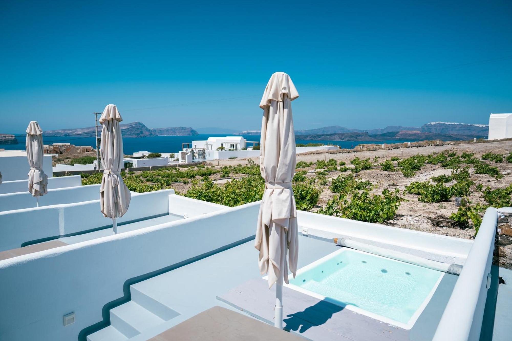 Serenita Luxury Suites Akrotírion المظهر الخارجي الصورة