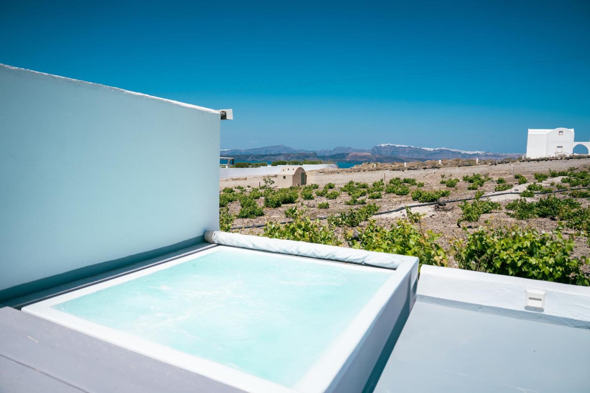 Serenita Luxury Suites Akrotírion المظهر الخارجي الصورة