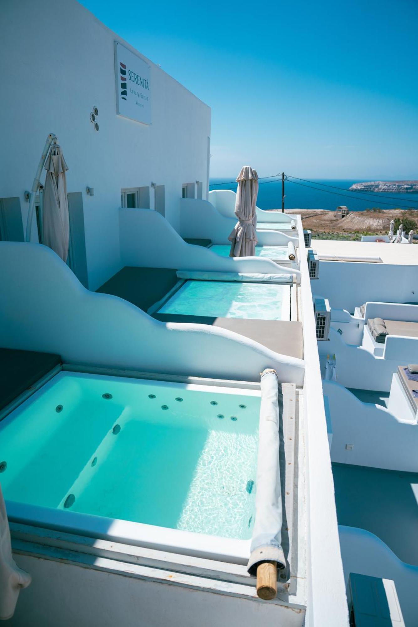 Serenita Luxury Suites Akrotírion المظهر الخارجي الصورة