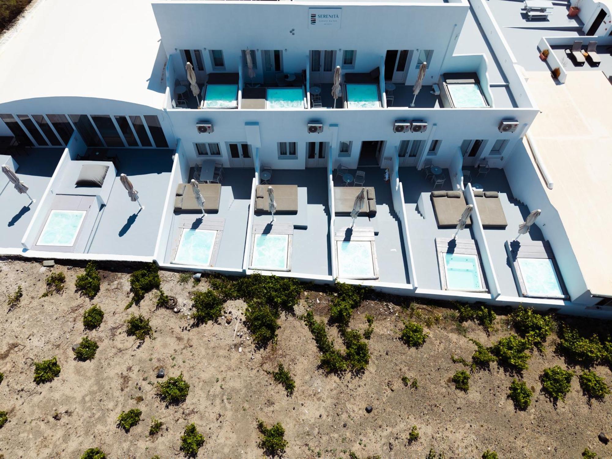 Serenita Luxury Suites Akrotírion المظهر الخارجي الصورة